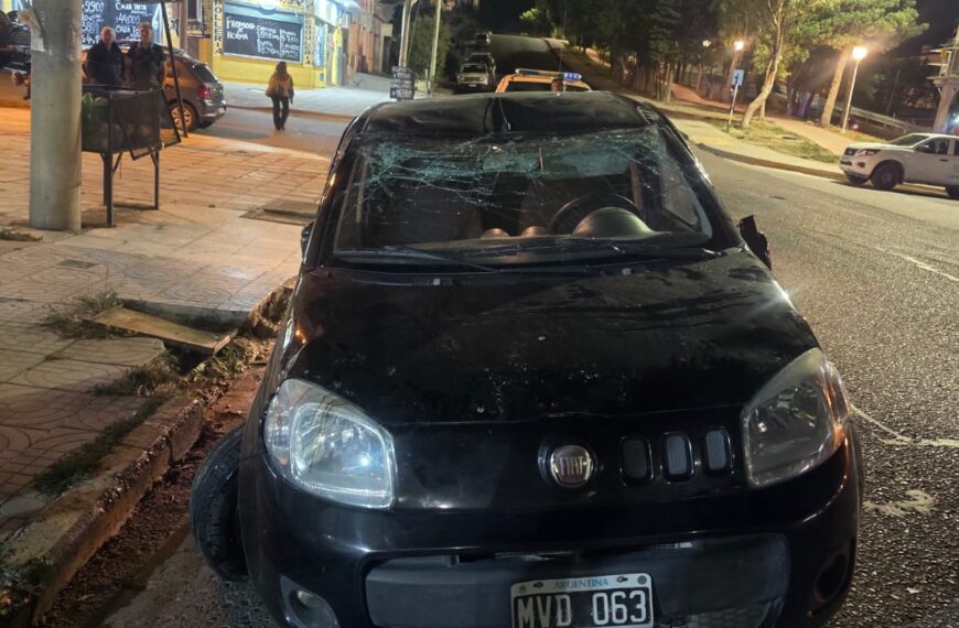 Choque y vuelco sin heridos a la madrugada