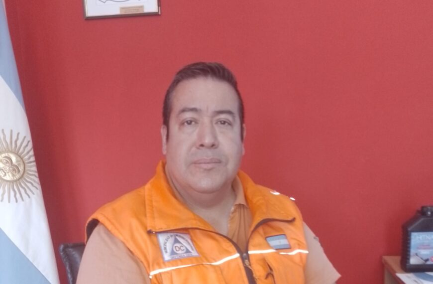 Defensa Civil advierte por el aumento de incendios de pastizales y pide extremar cuidados en Comodoro