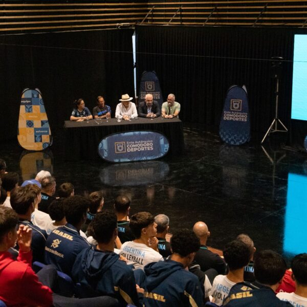 Se presentó el certamen sudamericano U17 de vóley