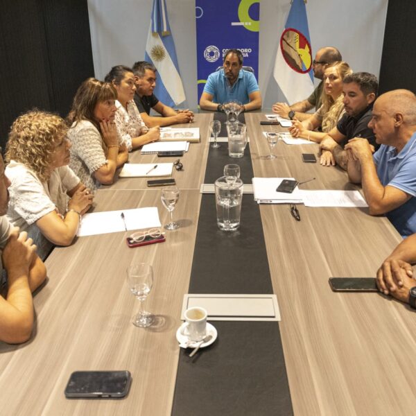 Funcionarios municipales y concejales evaluaron las acciones que se están concretando tras el derrumbe del cerro Hermitte