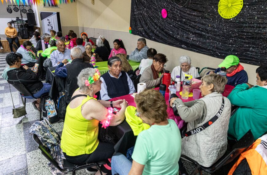 Los grupos de adultos mayores de zona norte cerraron la Colonia de Verano