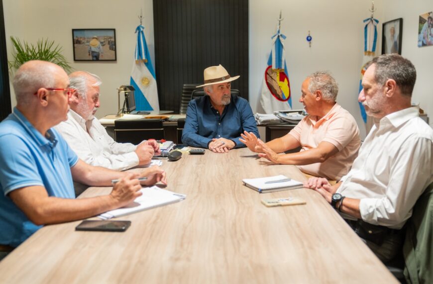 El intendente se reunió con&hellip;