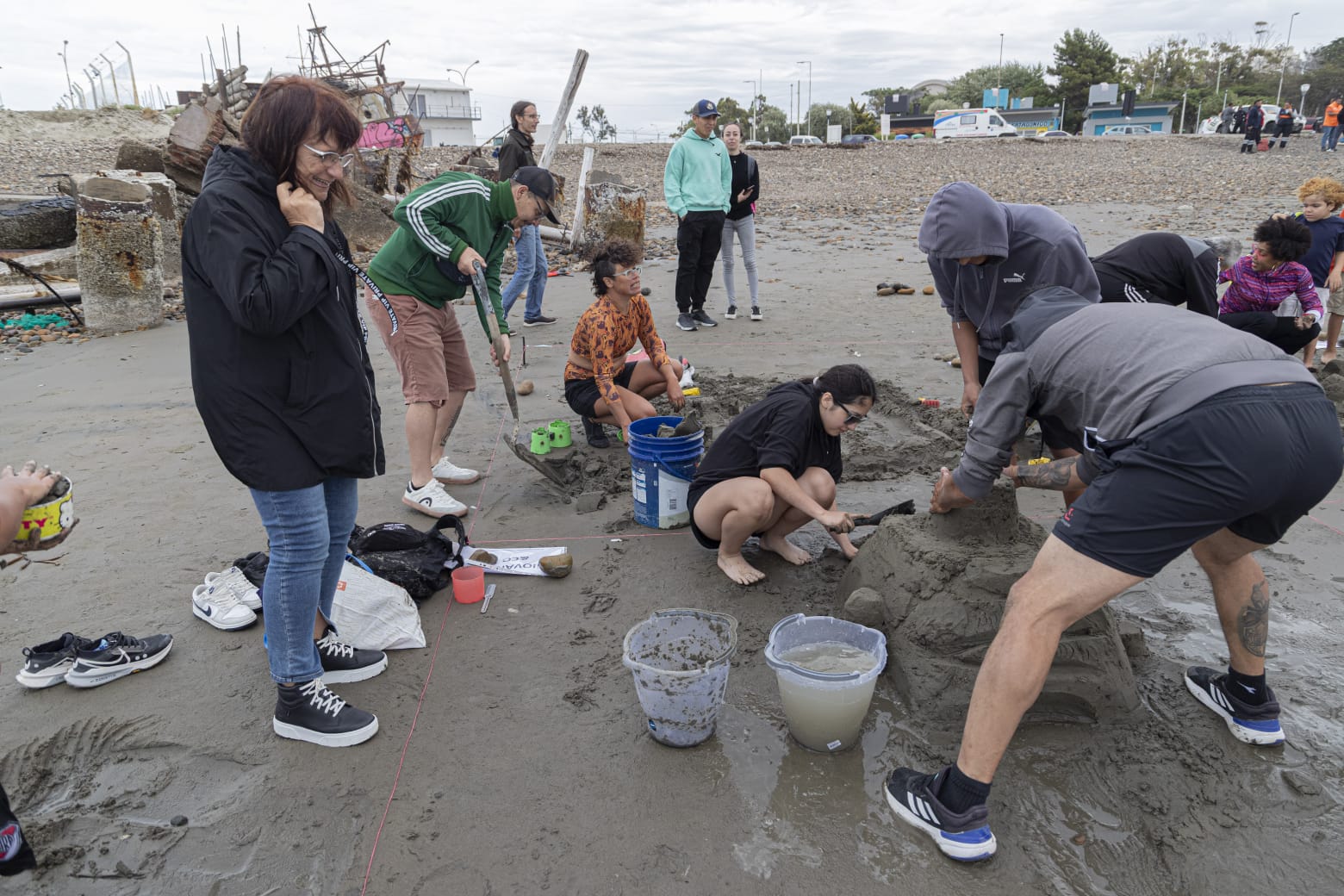 Se concretó el primer encuentro familiar de Esculturas en Arena