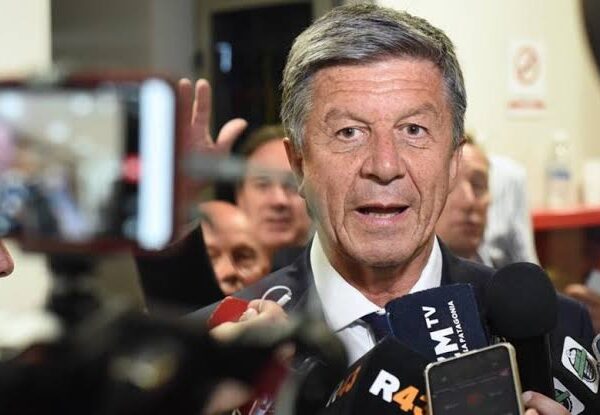 Gustavo Menna acompañó a Mariel Peralta y destacó la gestión municipal y la agenda legislativa provincial