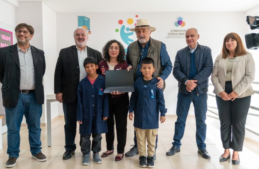 Othar entregó notebooks a la&hellip;