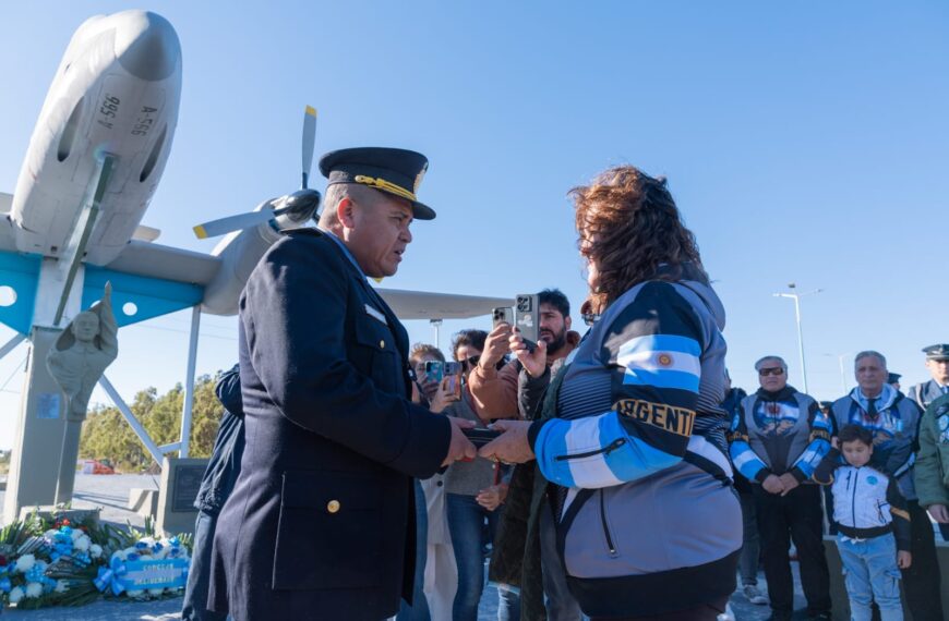 Con el homenaje al soldado Bordón, comenzaron los actos protocolares por el 44° Aniversario de la Gesta de Malvinas