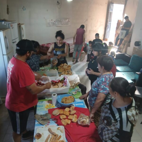 Sin heladeras y con más demanda: el difícil presente del comedor del Alto de Las Flores