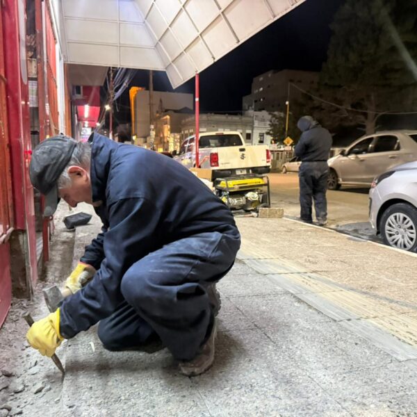 Infraestructura municipal avanza con el mejoramiento de veredas en la calle San Martín