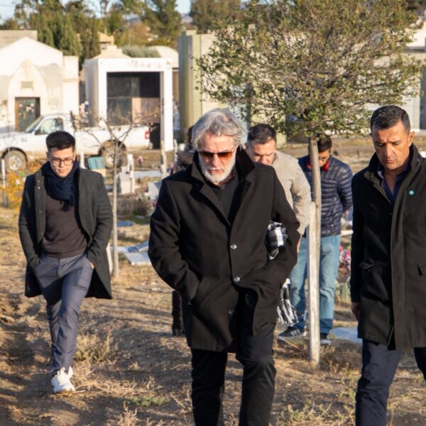 El Municipio acompaña las exhumaciones en el Cementerio Oeste