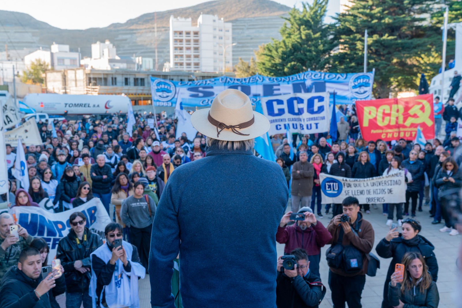 Othar: “Si al gobierno nacional la educación le parece cara, que pruebe con la ignorancia”