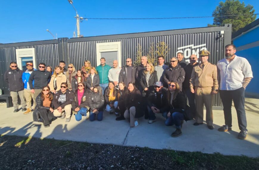 Se anunció en Comodoro el permiso ambiental para el desarrollo de snorkel, buceo y nado con lobos marinos como producto turístico