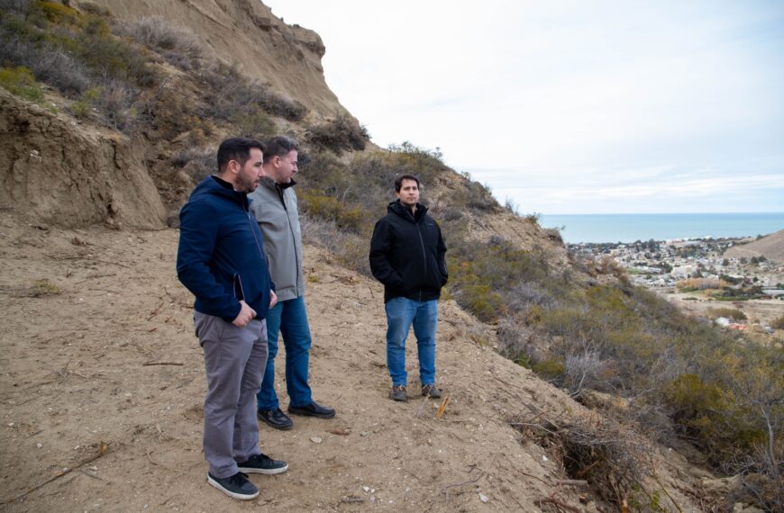 SRK ultima detalles del estudio geológico ejecutado en sectores afectados por el desplazamiento del cerro Hermitte