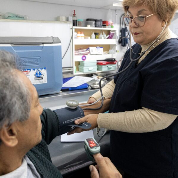 El tráiler de salud municipal inició su atención en el barrio Juan XXIII y permanecerá durante todo junio