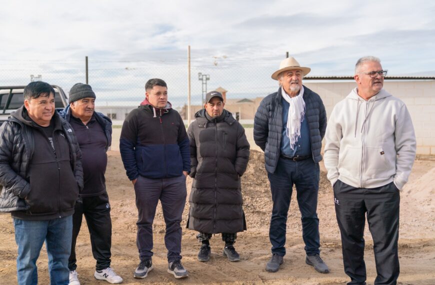 Othar recorrió el avance de las obras en el Hotel Deportivo, el Club Nueva Generación y la vecinal del barrio 30 de Octubre