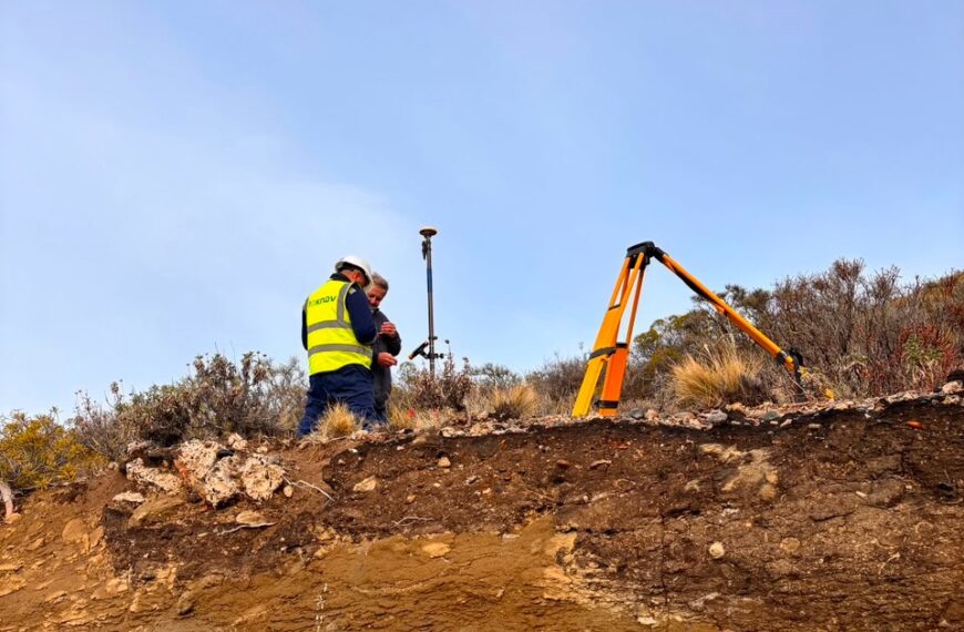 Con maquinaria municipal, comenzaron los trabajos de estabilización del cerro Hermitte