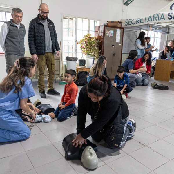 El Municipio llevó adelante una jornada de salud integral para familias del CPB Máximo Abásolo