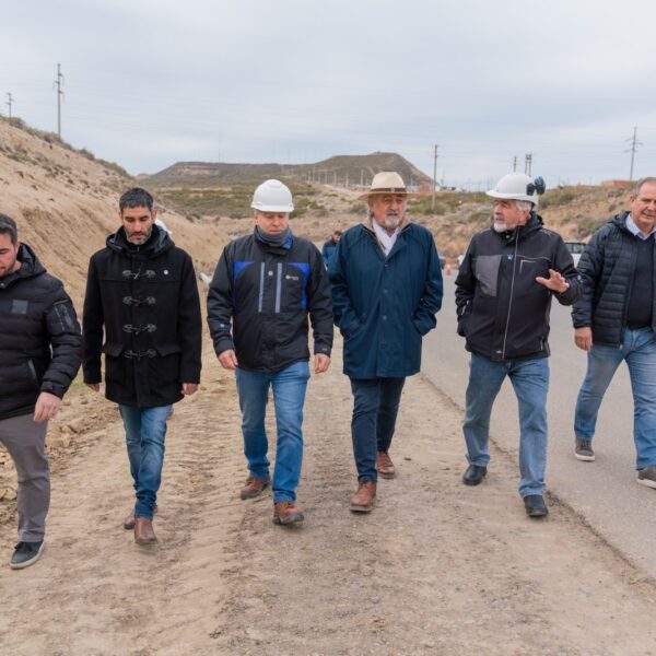 Othar supervisó el inicio del plan de obras eléctricas en el Camino Roque González