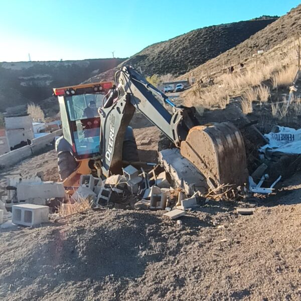 El Municipio intervino en barrio Laprida para mitigar riesgos hídricos y frenar ocupaciones irregulares