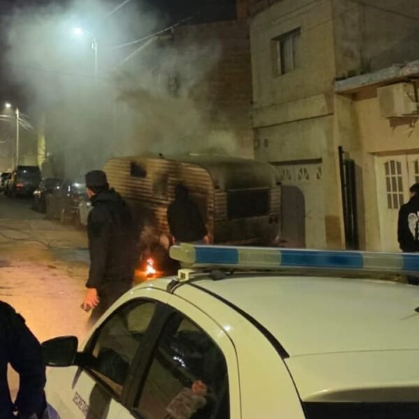 Incendiaron una casilla rodante en La Floresta e investigan si fue un hecho intencional