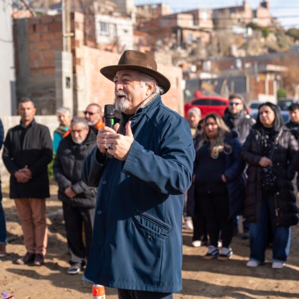 Othar inauguró la primera etapa de la ampliación de la red de gas de barrio Abel Amaya