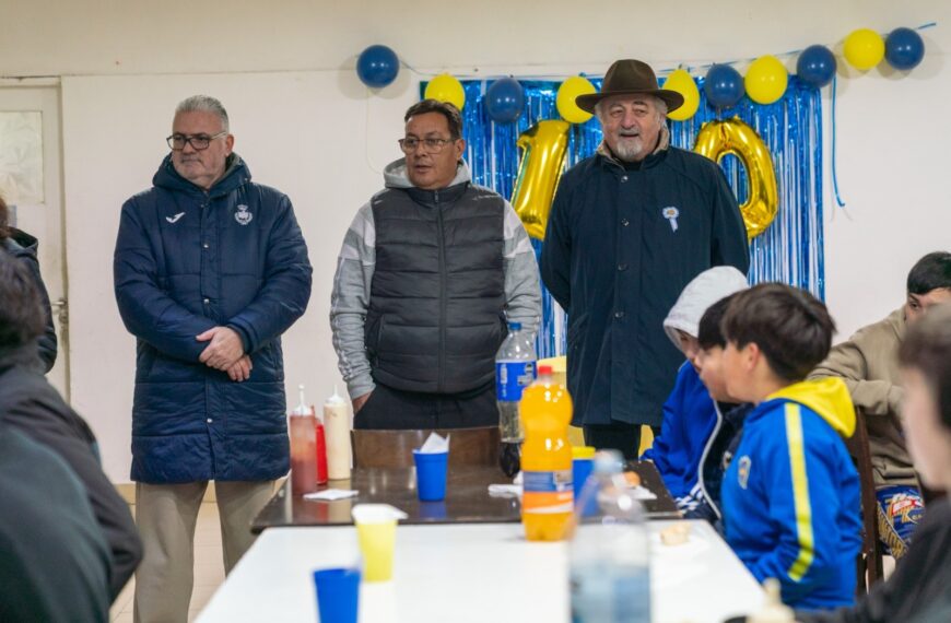 El intendente acompañó el acto por el centenario del Club Talleres Juniors