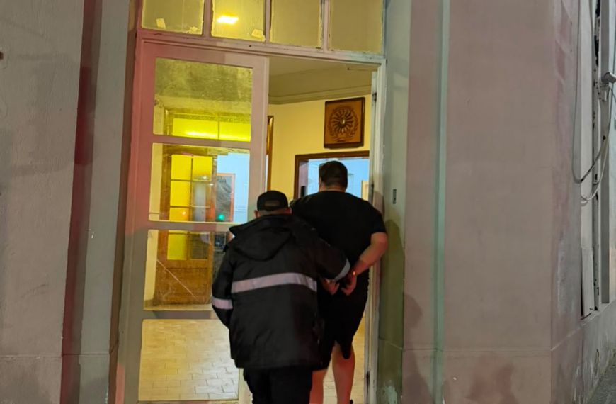 Intentaron robar un vehículo en pleno centro de Comodoro