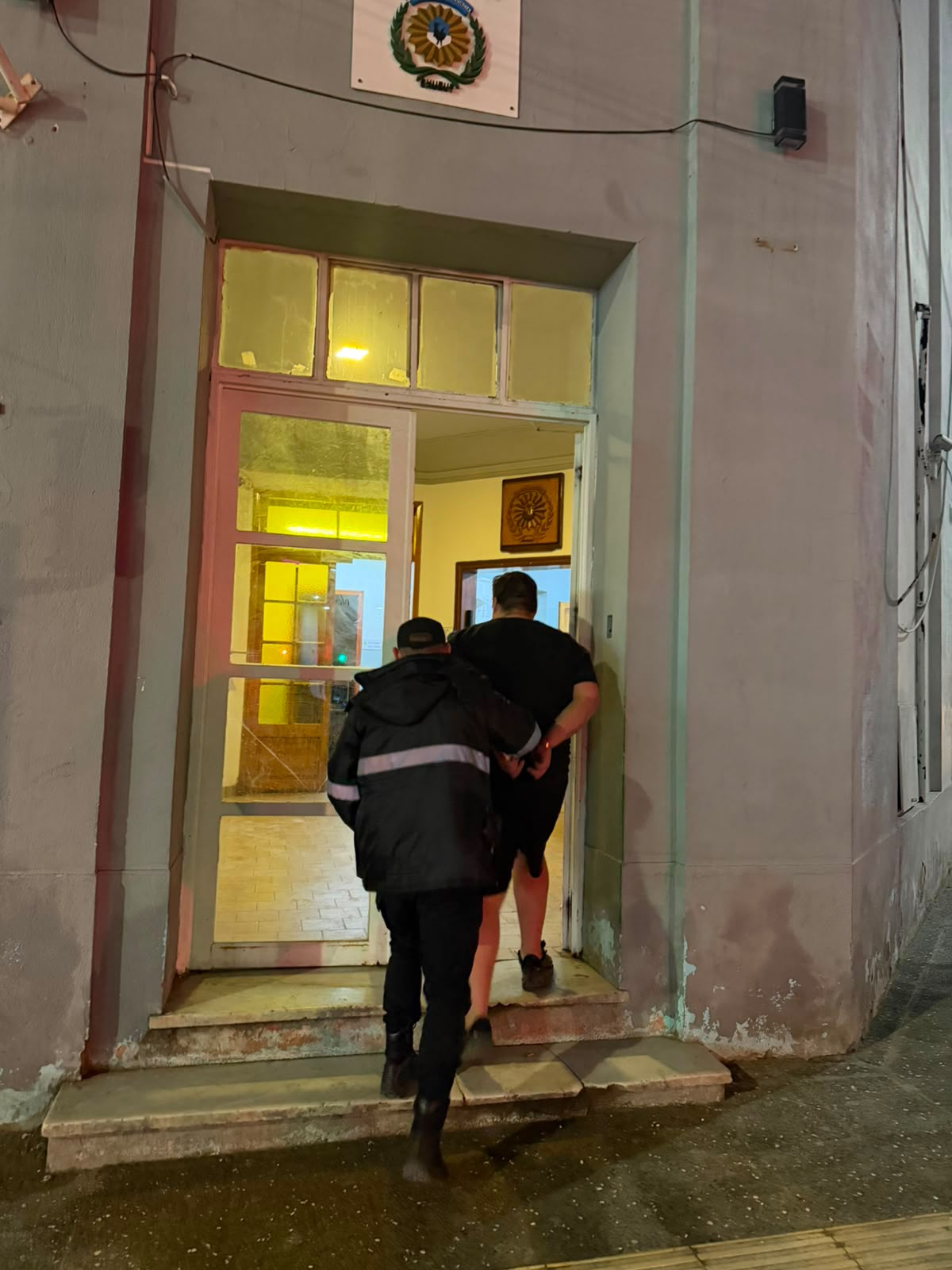 Intentaron robar un vehículo en pleno centro de Comodoro